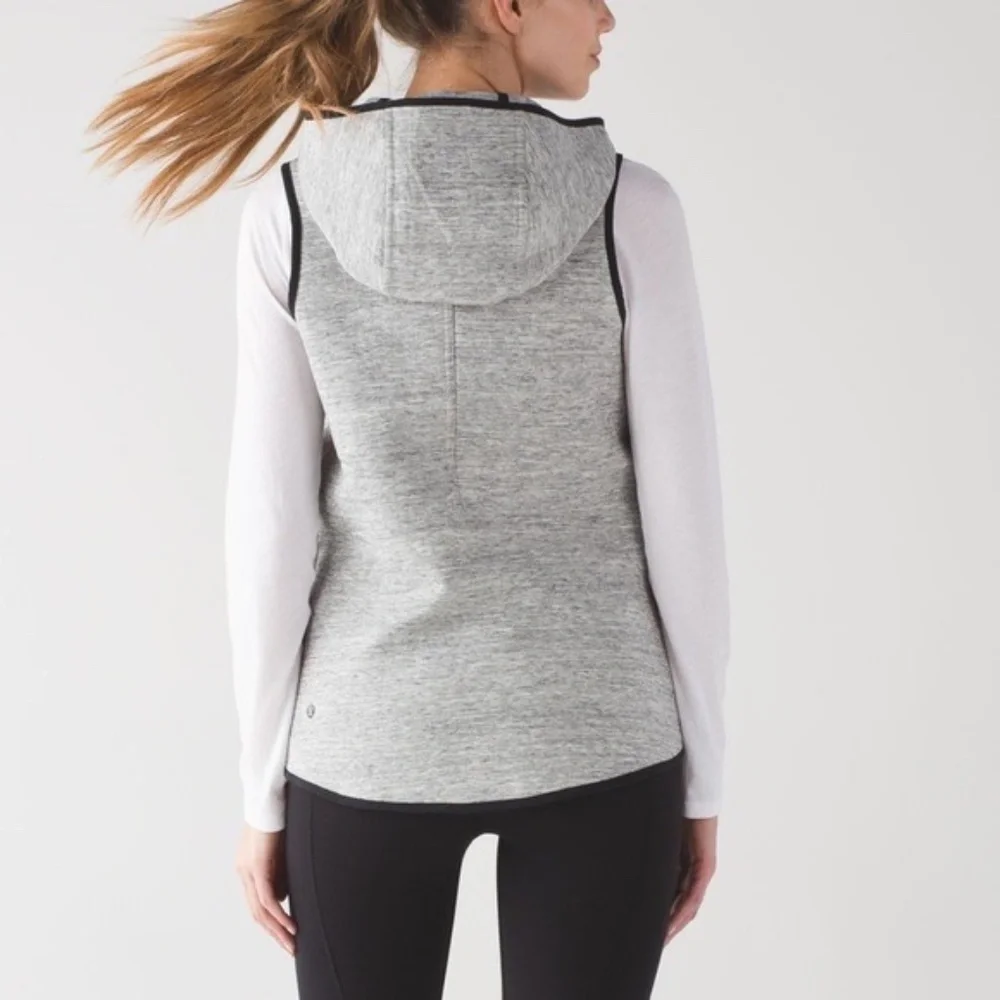 Lululemon Reversible Insculpt Vest 51060